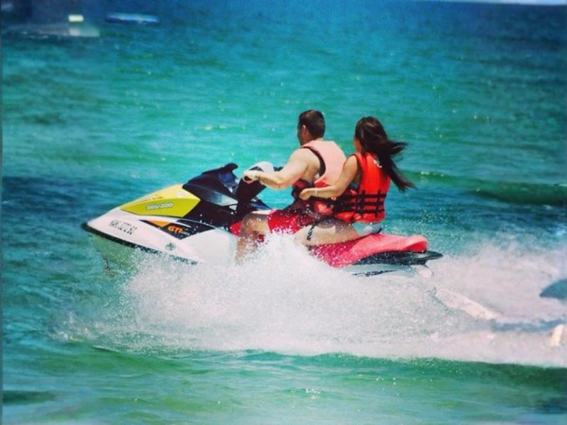 JET SKI & PARASAILING